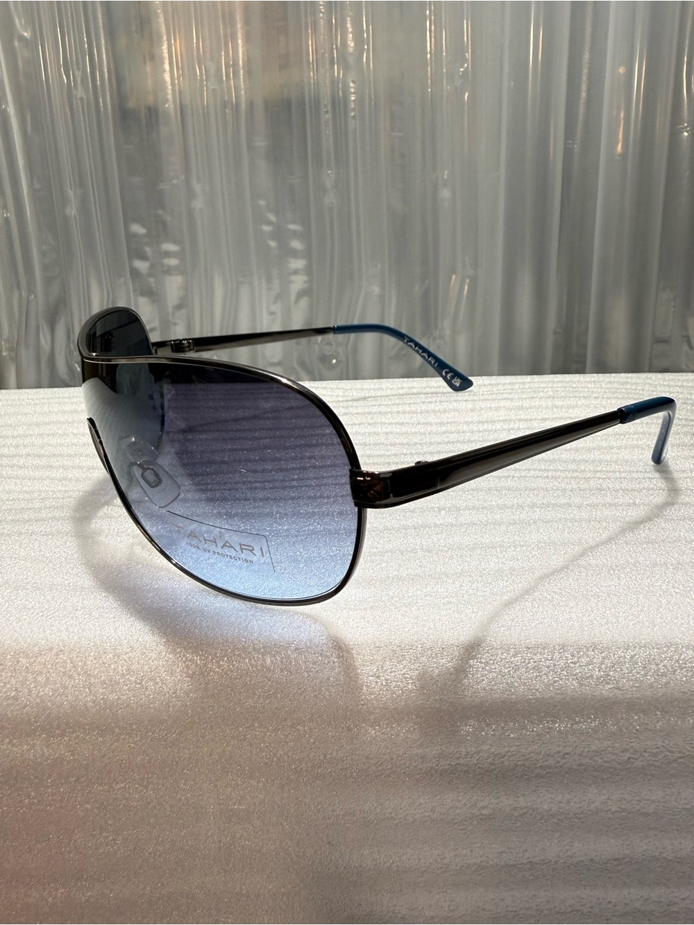 Tahari TM133 Gunmetal Aviator Sunglasses Wrap Around Blue Gradient Lens NWT